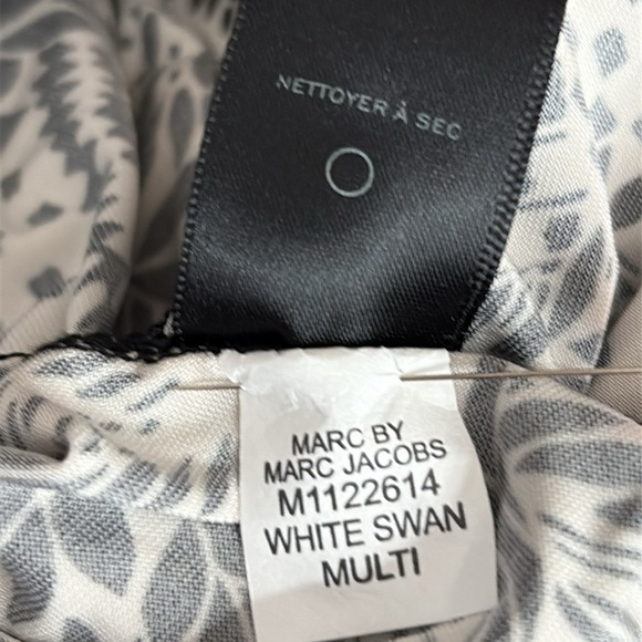 Marc by Marc Jacobs Muir Bubble Hem Surplice Dress in White Swan - Size XS - Picture 7 of 7